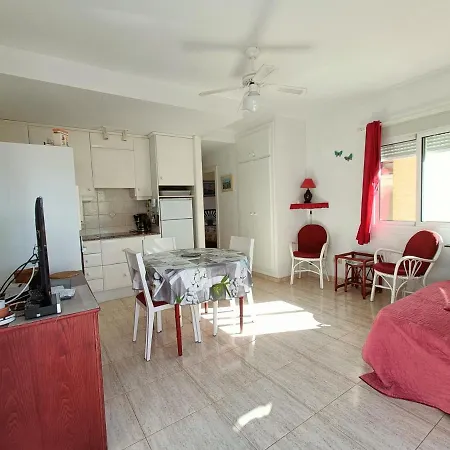 Flamingo Apartment *