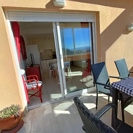 Flamingo Apartment *
